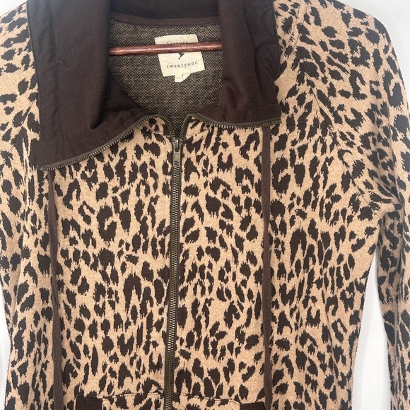 Forever 21 mock neck full zip long sleeve cheetah print cardigan‎ size S - Picture 3 of 10